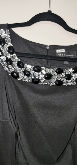 Elegant Black Dress with Crystals - Picture 2 of 4